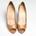 Christian Louboutin Beige Patent Leather Flo Peep Toe Pumps Size 39.5 - Image 2