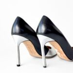 Manolo Blahnik Silver/Black Leather Osmana Pointed Toe Pumps Size 36.5 - Image 5