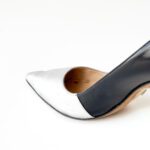 Manolo Blahnik Silver/Black Leather Osmana Pointed Toe Pumps Size 36.5 - Image 8