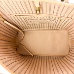 Louis Vuitton Neverfull MM Tote Bag in Monogram Coated Canvas with Natural Cowhide Leather Trim - Image 6