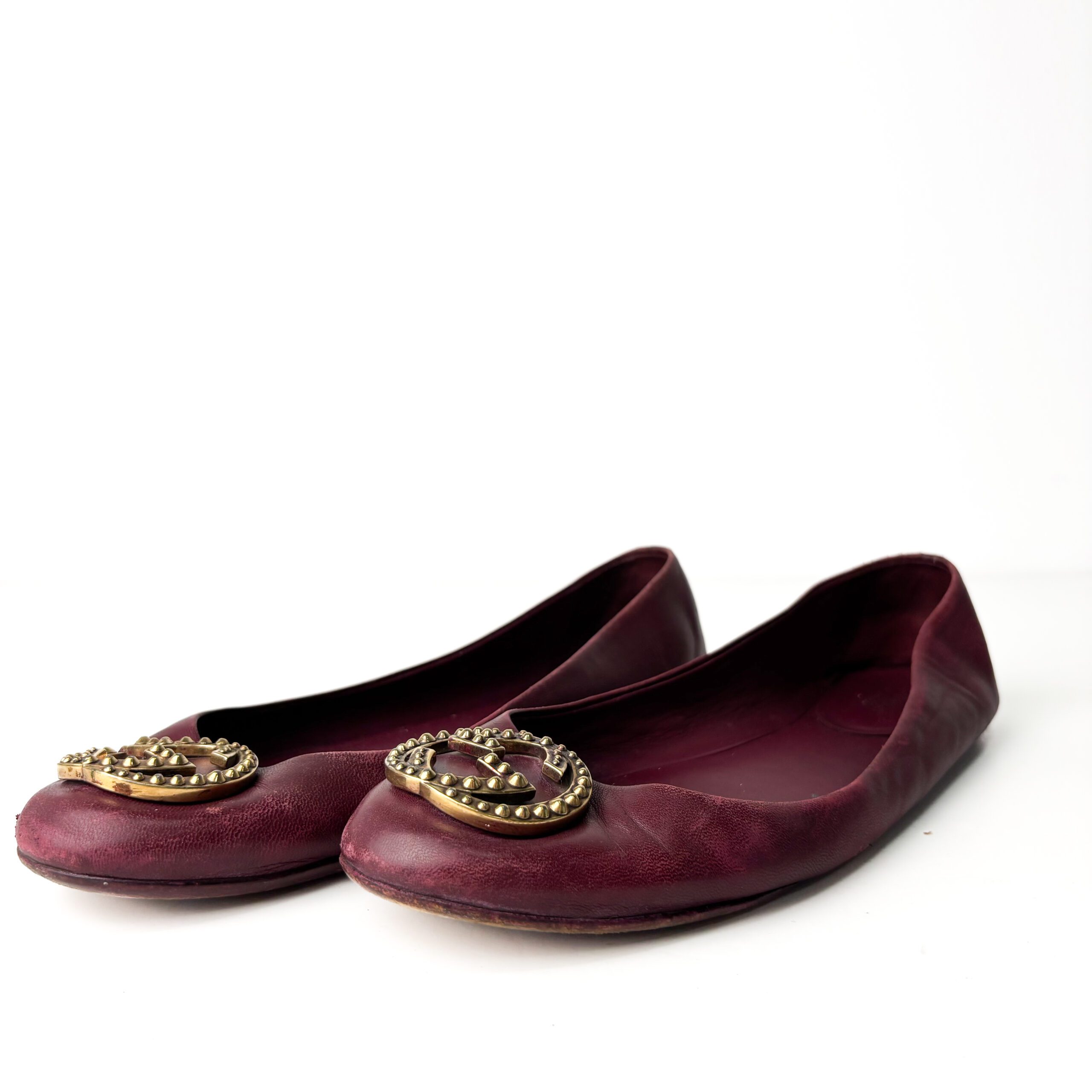 IMG_3218 Gucci Burgundy Leather GG Logo Ballet Flats — Size 39 - Image 1