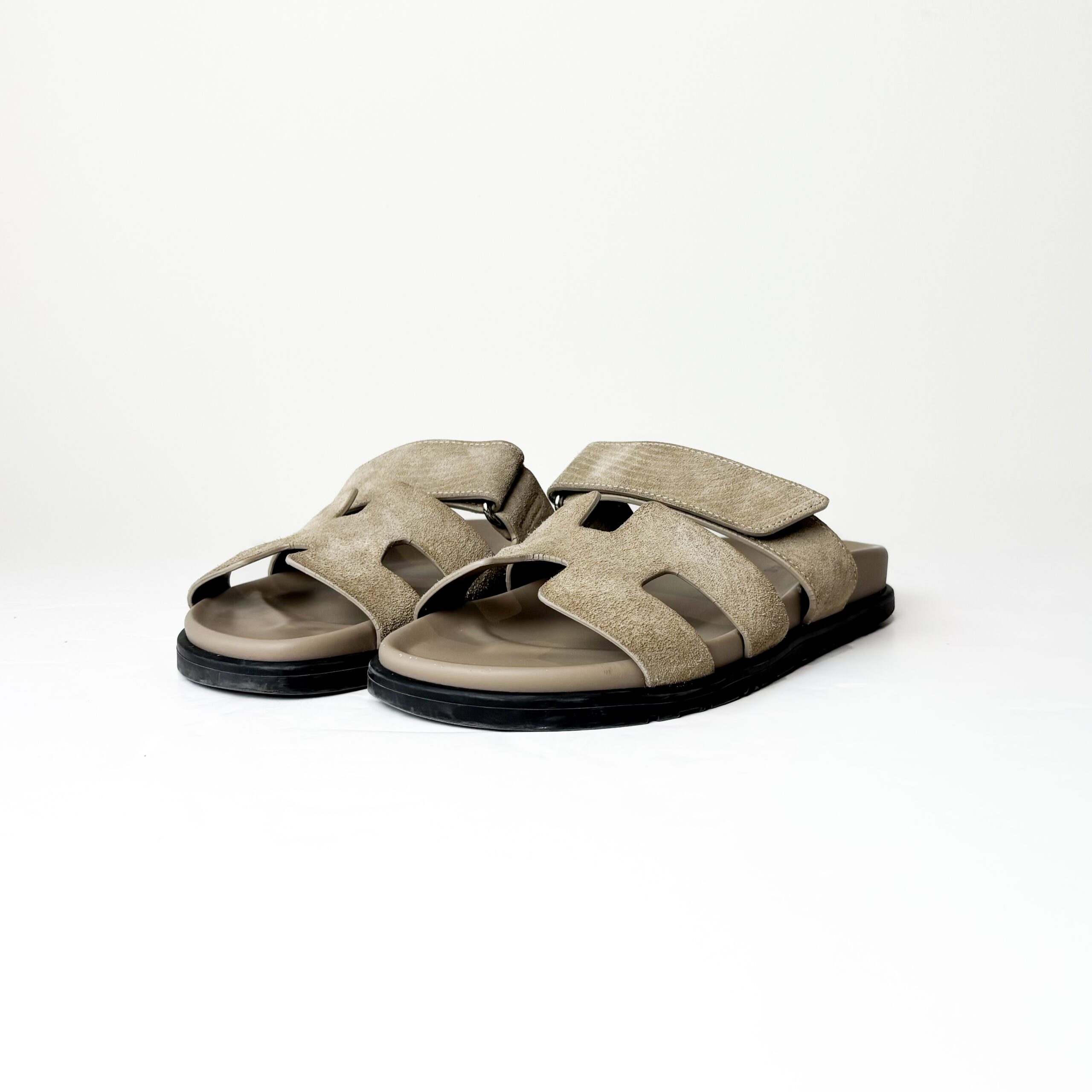 IMG_5156-2 Hermès Chypre Sandals in Beige Suede – Size 36.5 - Image 1