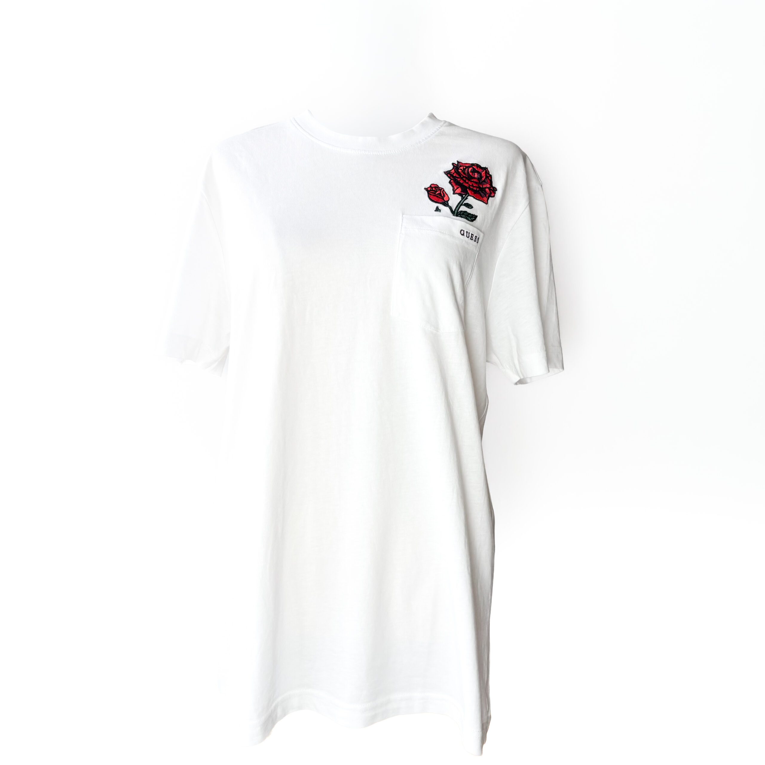 IMG_8947 Guess Los Angeles White Rose-Embroidered Pocket T-Shirt – Size M - Image 1