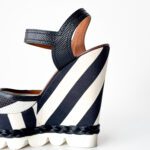 Dolce & Gabbana Monochrome Leather and Lizard Embossed Leather Ankle Strap Platform Wedge Sandals Size 37 - Image 6