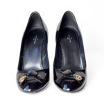 Louis Vuitton Black Patent Leather Bow Pumps – Size 40 - Image 3