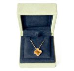 Van Cleef & Arpels Vintage Alhambra Pendant Necklace – Tiger's Eye & 18K Yellow Gold - Image 3