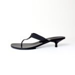 Gucci Interlocking G Black Leather & Canvas Kitten Heel Thong Sandals – Size 40.5 - Image 2