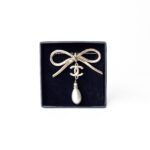 Chanel Ribbon Bow CC Dangle Pearl Brooch - Image 2