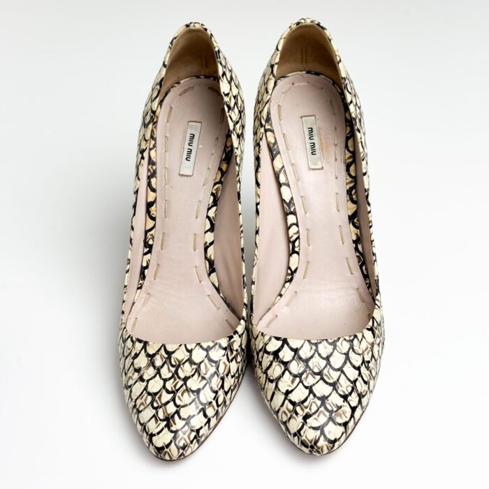 Miu Miu Black and White Printed Leather Pointed Pumps Size 37.5 - Image 3