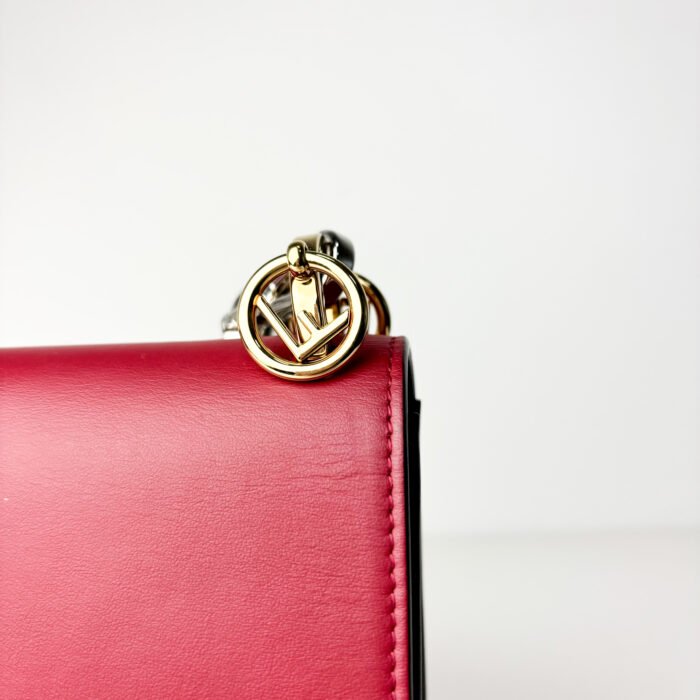 Fendi Vitello Century Kan I F Shoulder Bag in Red Leather with FF Logo - Image 2