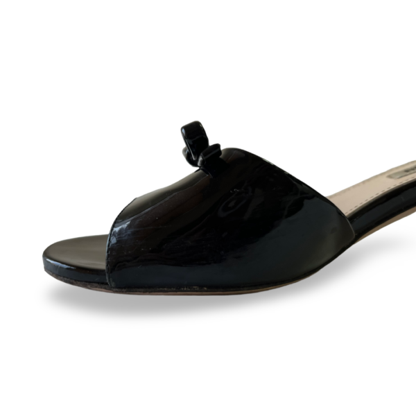 Miu Miu Black Patent Leather Bow Crystal Embellished Open Toe Sandals Size 37 - Image 7