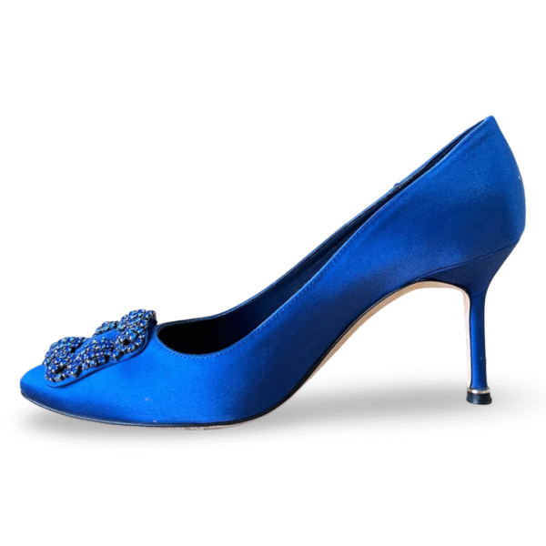 Manolo Blahnik Blue Satin Hangisi Decade 70mm Crystal Embellished Pointed Toe Pumps – Size 38 - Image 4