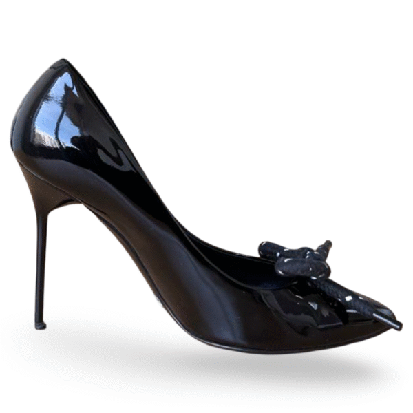 Burberry Finsbury Bow Black Patent Leather Pumps – Size 38.5 - Image 4