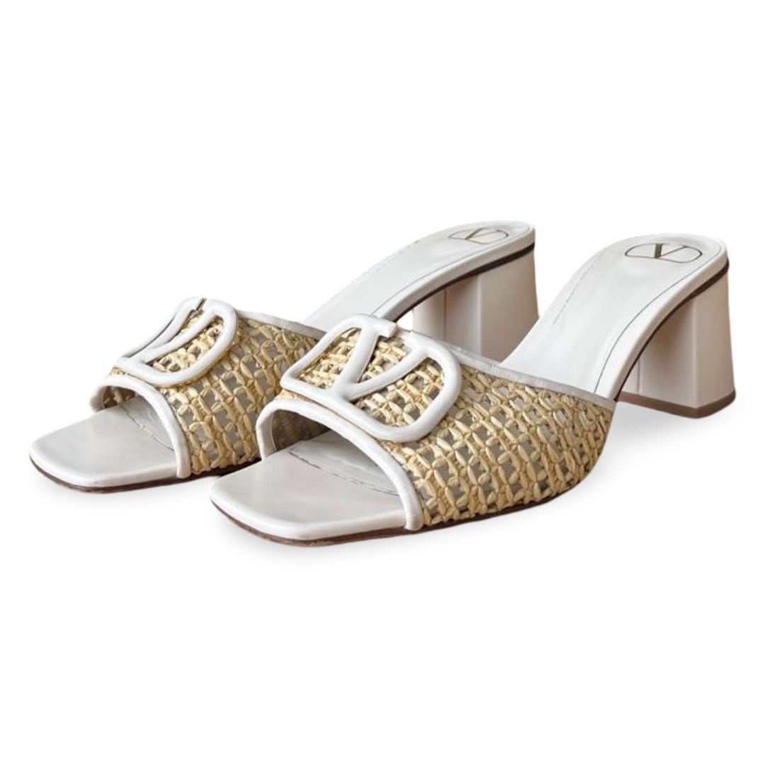 WhatsApp Image 2025-10-03 at 11.20.16_45611a93 Valentino Garavani 80mm VLogo Signature Raffia Sandals – Size 40 - Image 1