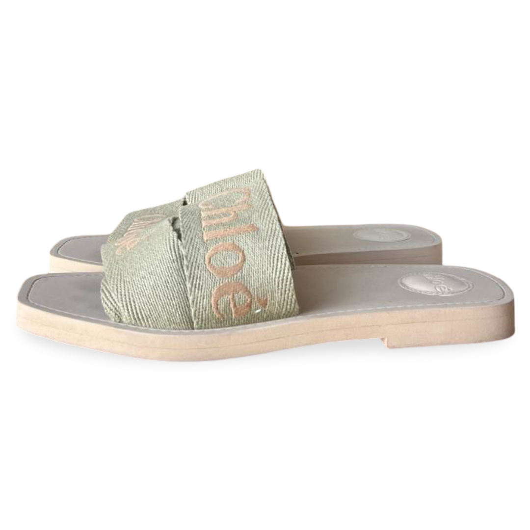 Chloé Woody Slides in Monochrome Linen – Size 40 2 Chloé Woody Slides in Monochrome Linen – Size 40 - Image 2