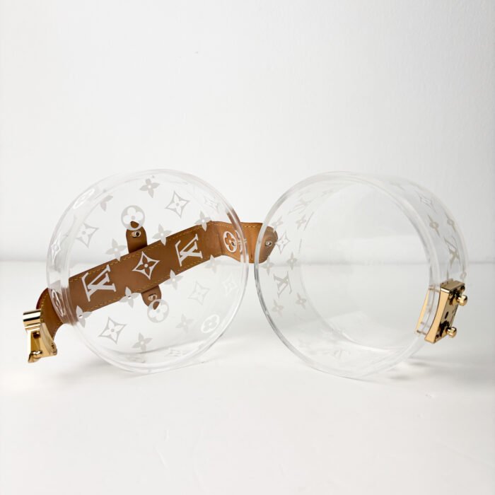 Louis Vuitton Monogram Plexiglass Box Scott with Gold-Tone Hardware - Image 9